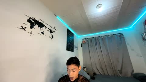 Snapshot of alejo_cute chatting on July 9, 2026, 2:32 pm alejo_cute online show from July 9, 2026, 2:32 pm