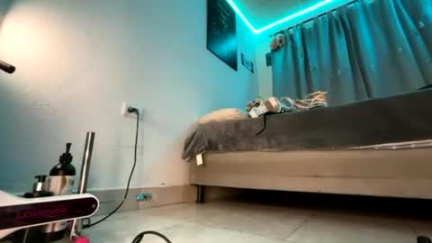 Snapshot of alejo_cute chatting on July 16, 2026, 1:50 pm alejo_cute online show from July 16, 2026, 1:50 pm