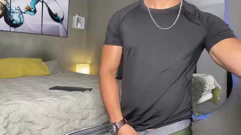 Snapshot of alejo_gero1712 chatting on July 3, 2026, 5:30 pm Alejo online show from July 3, 2026, 5:30 pm