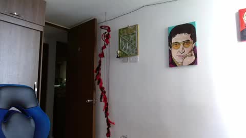 Snapshot of alejo_hot23 chatting on May 10, 2026, 6:57 pm David online show from May 10, 2026, 6:57 pm