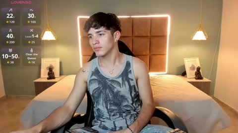 ALejoo Saenz online show from April 29, 2026, 3:54 am