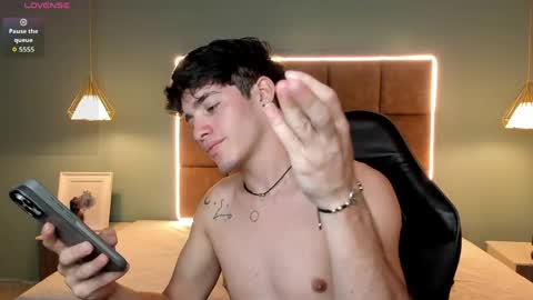 ALejoo Saenz online show from May 9, 2026, 4:28 am