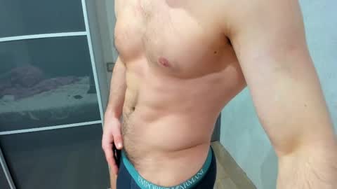 aleks_brown online show from May 5, 2026, 10:18 pm
