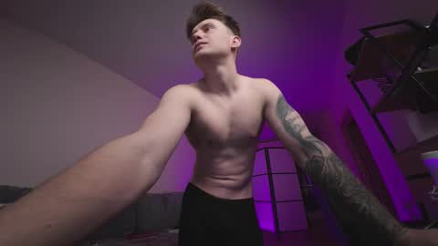 Snapshot of aleks_fisher chatting on November 23, 2025, 4:18 pm Alex and Linar online show from November 23, 2025, 4:18 pm