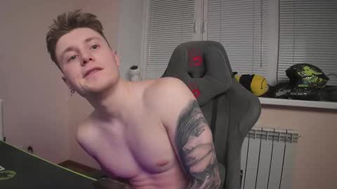 Snapshot of aleks_fisher chatting on February 14, 2026, 12:18 am Alex and Linar online show from February 14, 2026, 12:18 am