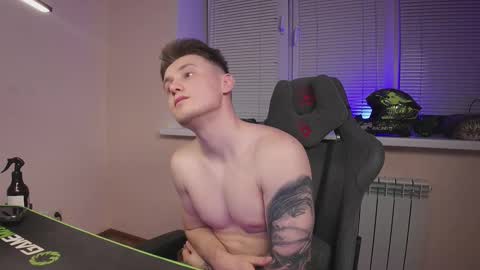 Snapshot of aleks_fisher chatting on February 15, 2026, 11:12 pm Alex and Linar online show from February 15, 2026, 11:12 pm