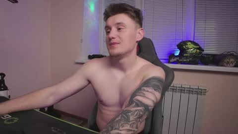 Snapshot of aleks_fisher chatting on February 17, 2026, 11:55 pm Alex and Linar online show from February 17, 2026, 11:55 pm