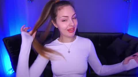 Snapshot of aleksaloree chatting on November 3, 2025, 2:40 pm aleksaloree online show from November 3, 2025, 2:40 pm