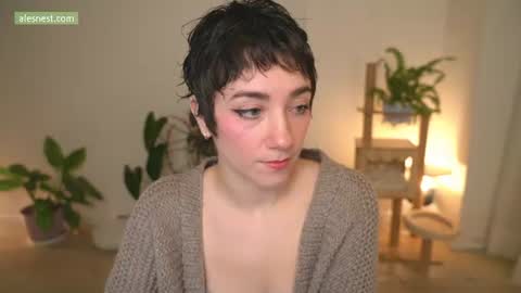 Snapshot of alemaniababe chatting on June 16, 2026, 12:35 am Ale online show from June 16, 2026, 12:35 am