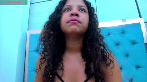 Snapshot of alena_brown chatting on March 5, 2025, 1:21 am ALENA online show from March 5, 2025, 1:21 am