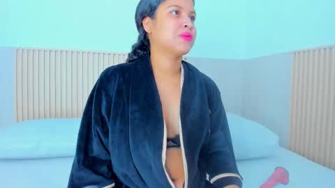 Snapshot of alena_brown chatting on October 21, 2025, 11:22 am ALENA online show from October 21, 2025, 11:22 am