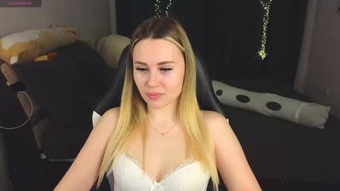 Alena online show from January 22, 2025, 5:38 pm