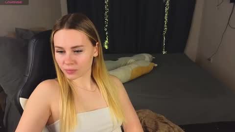 Alena online show from February 13, 2025, 3:14 pm