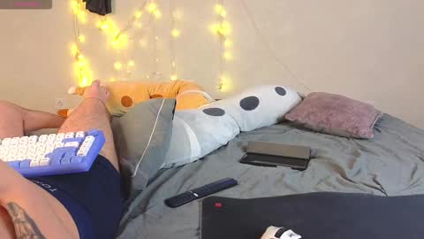 Alena online show from November 15, 2025, 5:31 pm