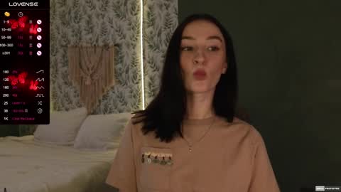 Alena online show from March 1, 2025, 1:51 pm