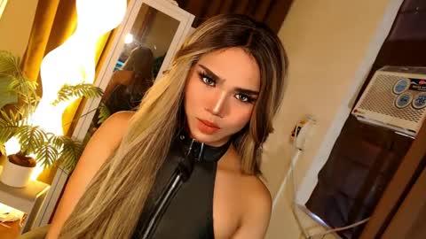 alenajones online show from May 6, 2026, 1:25 am