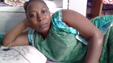 Noreen Kennth and Emilly online show from November 4, 2025, 6:12 am