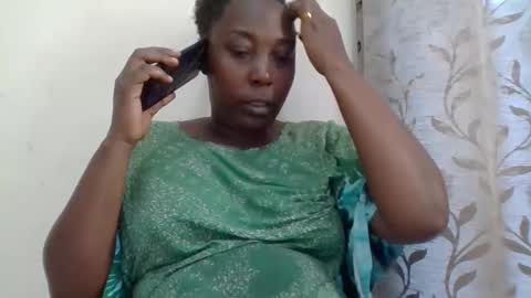 Snapshot of alesha_ chatting on May 4, 2026, 7:04 am Noreen Kennth and Emilly online show from May 4, 2026, 7:04 am