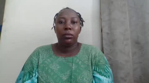 Snapshot of alesha_ chatting on May 19, 2026, 6:20 am Noreen Kennth and Emilly online show from May 19, 2026, 6:20 am
