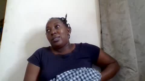 Snapshot of alesha_ chatting on May 24, 2026, 6:35 pm Noreen Kennth and Emilly online show from May 24, 2026, 6:35 pm