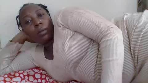 Snapshot of alesha_ chatting on May 27, 2026, 7:00 pm Noreen Kennth and Emilly online show from May 27, 2026, 7:00 pm