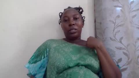 Snapshot of alesha_ chatting on May 30, 2026, 7:38 am Noreen Kennth and Emilly online show from May 30, 2026, 7:38 am