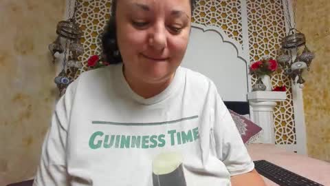 alesha_arabian_ online show from December 18, 2025, 5:24 am