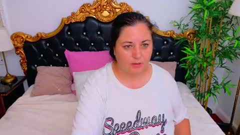 alesha_arabian_ online show from July 7, 2026, 8:02 pm