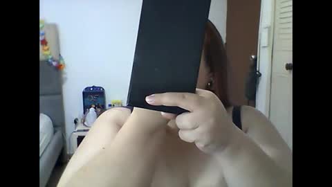 Snapshot of alesia_jones01 chatting on March 19, 2026, 6:28 am Alesia jones01 online show from March 19, 2026, 6:28 am