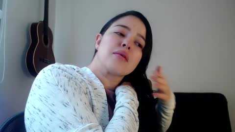Snapshot of aleska__bell chatting on October 7, 2025, 3:09 pm Aleska online show from October 7, 2025, 3:09 pm