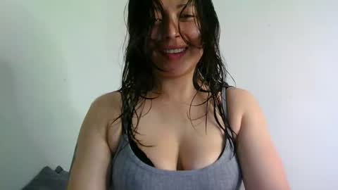 Snapshot of aleska_dollx chatting on May 5, 2026, 4:15 pm QUEEN OFF MILk IM BACK 15 NOV online show from May 5, 2026, 4:15 pm