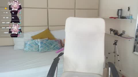 Snapshot of aleska_swarovski chatting on December 7, 2024, 2:02 pm Aleska 3 online show from December 7, 2024, 2:02 pm