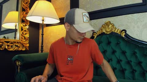 Snapshot of aless_king chatting on April 9, 2026, 9:42 pm Alessandro King online show from April 9, 2026, 9:42 pm