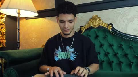 Snapshot of aless_king chatting on April 13, 2026, 7:08 pm Alessandro King online show from April 13, 2026, 7:08 pm