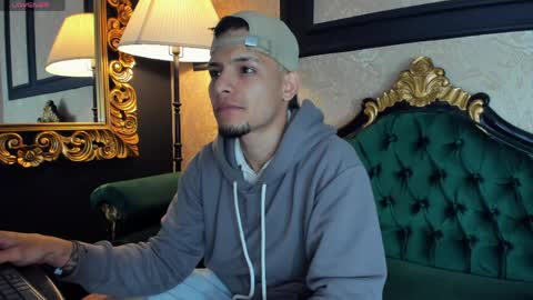 Snapshot of aless_king chatting on April 25, 2026, 7:11 pm Alessandro King online show from April 25, 2026, 7:11 pm