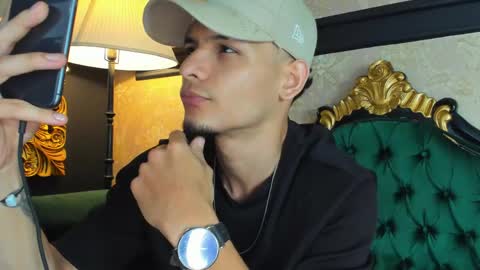 Snapshot of aless_king chatting on May 9, 2026, 12:05 am Alessandro King online show from May 9, 2026, 12:05 am