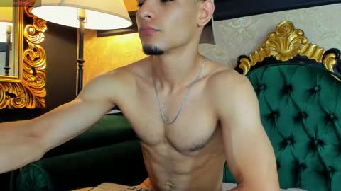 Snapshot of aless_king chatting on May 15, 2026, 11:23 pm Alessandro King online show from May 15, 2026, 11:23 pm