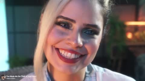 Snapshot of alessa_goreng chatting on October 19, 2025, 8:26 am Alessa Goreng online show from October 19, 2025, 8:26 am