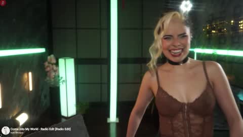 Snapshot of alessa_goreng chatting on November 21, 2025, 6:12 am Alessa Goreng online show from November 21, 2025, 6:12 am