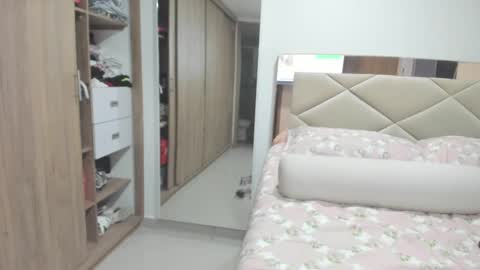 Alessa Moreno online show from December 27, 2024, 10:59 pm