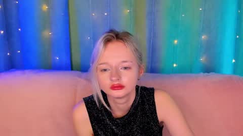 alessakiss online show from April 24, 2026, 2:36 am