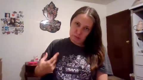 Alessandra Conrado online show from April 25, 2026, 7:44 am