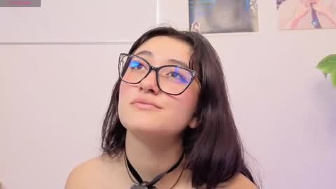 Alessandra Leblanc online show from May 6, 2026, 9:42 pm