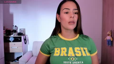 Snapshot of alessandramoreli chatting on June 3, 2026, 6:13 pm AlessandraMoreli Its my birthday online show from June 3, 2026, 6:13 pm