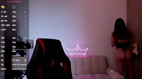 Snapshot of alessandramoreli chatting on June 24, 2026, 6:40 pm AlessandraMoreli Its my birthday online show from June 24, 2026, 6:40 pm