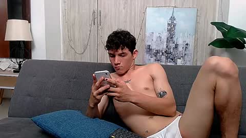 alessandrith104266 online show from December 3, 2024, 2:25 am