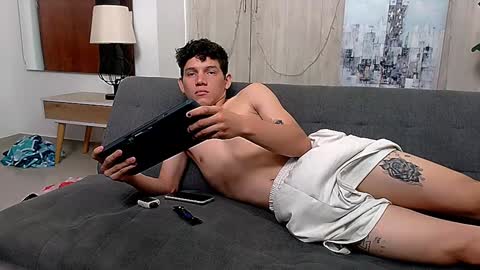 alessandrith104266 online show from December 3, 2024, 8:38 am