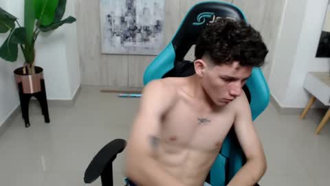 alessandrith104266 online show from December 26, 2024, 2:33 am