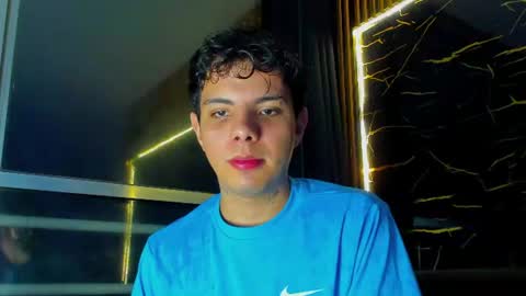 Alessandro online show from June 18, 2026, 4:46 am
