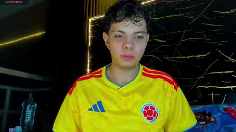 Alessandro online show from July 4, 2026, 4:51 am